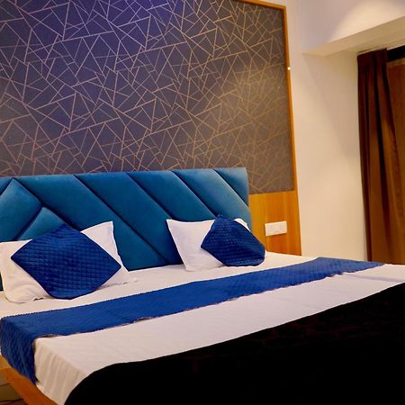 Hotel Madhuban Aurangabad  Buitenkant foto