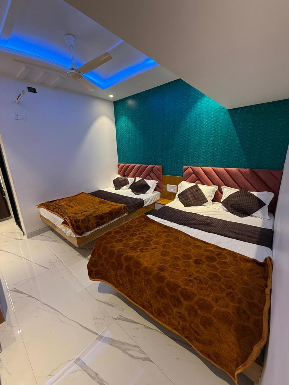 Hotel Madhuban Aurangabad  Buitenkant foto