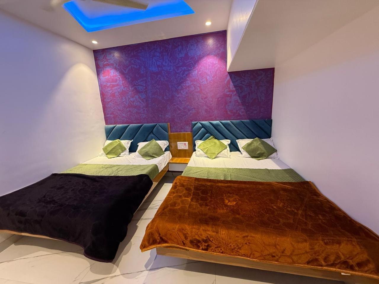 Hotel Madhuban Aurangabad  Buitenkant foto