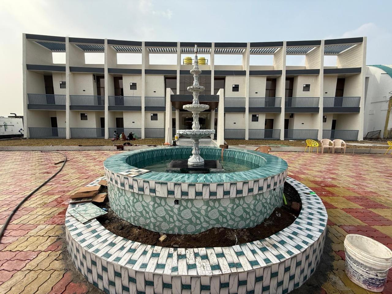 Hotel Madhuban Aurangabad  Buitenkant foto