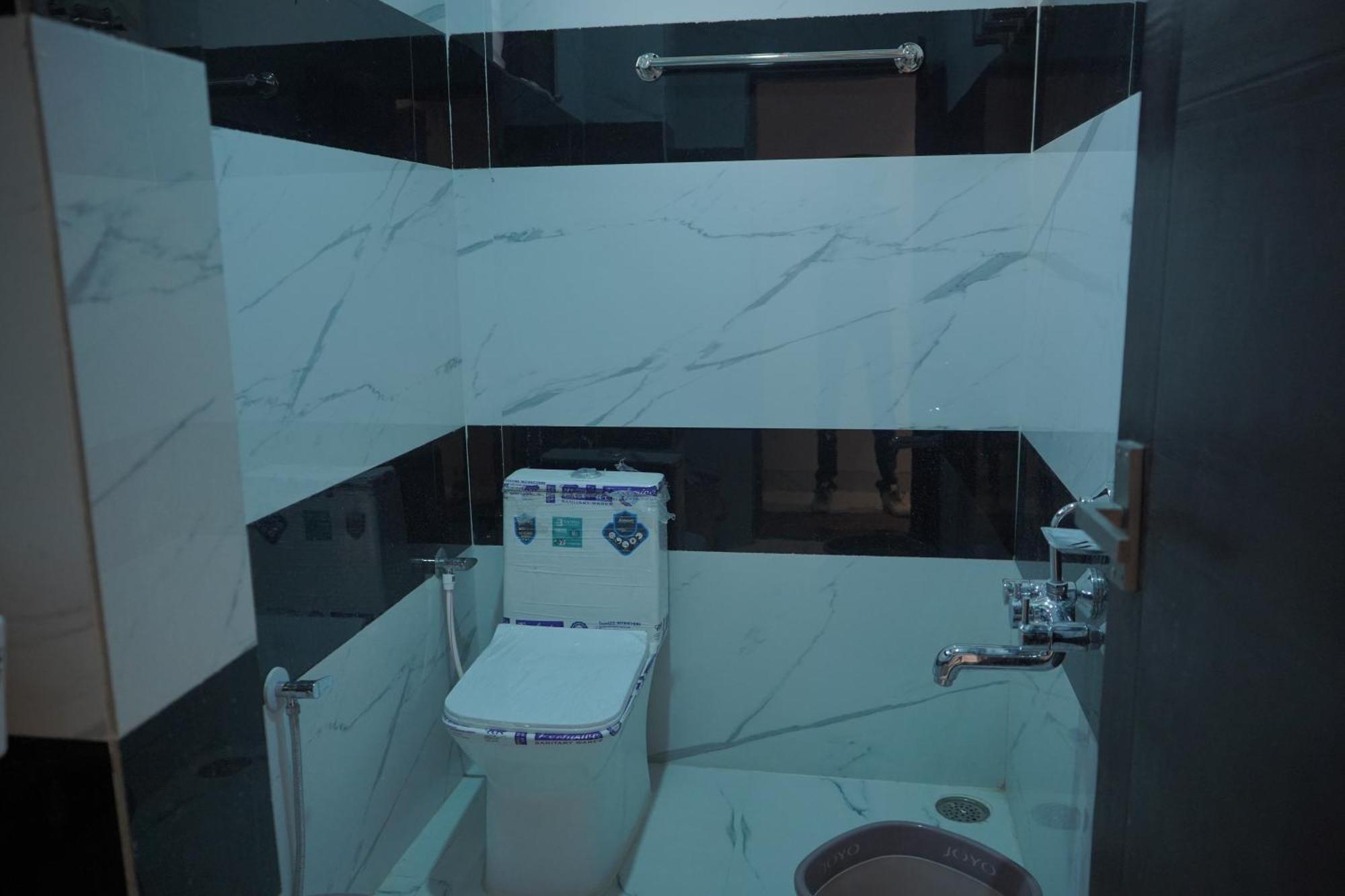 Hotel Madhuban Aurangabad  Buitenkant foto