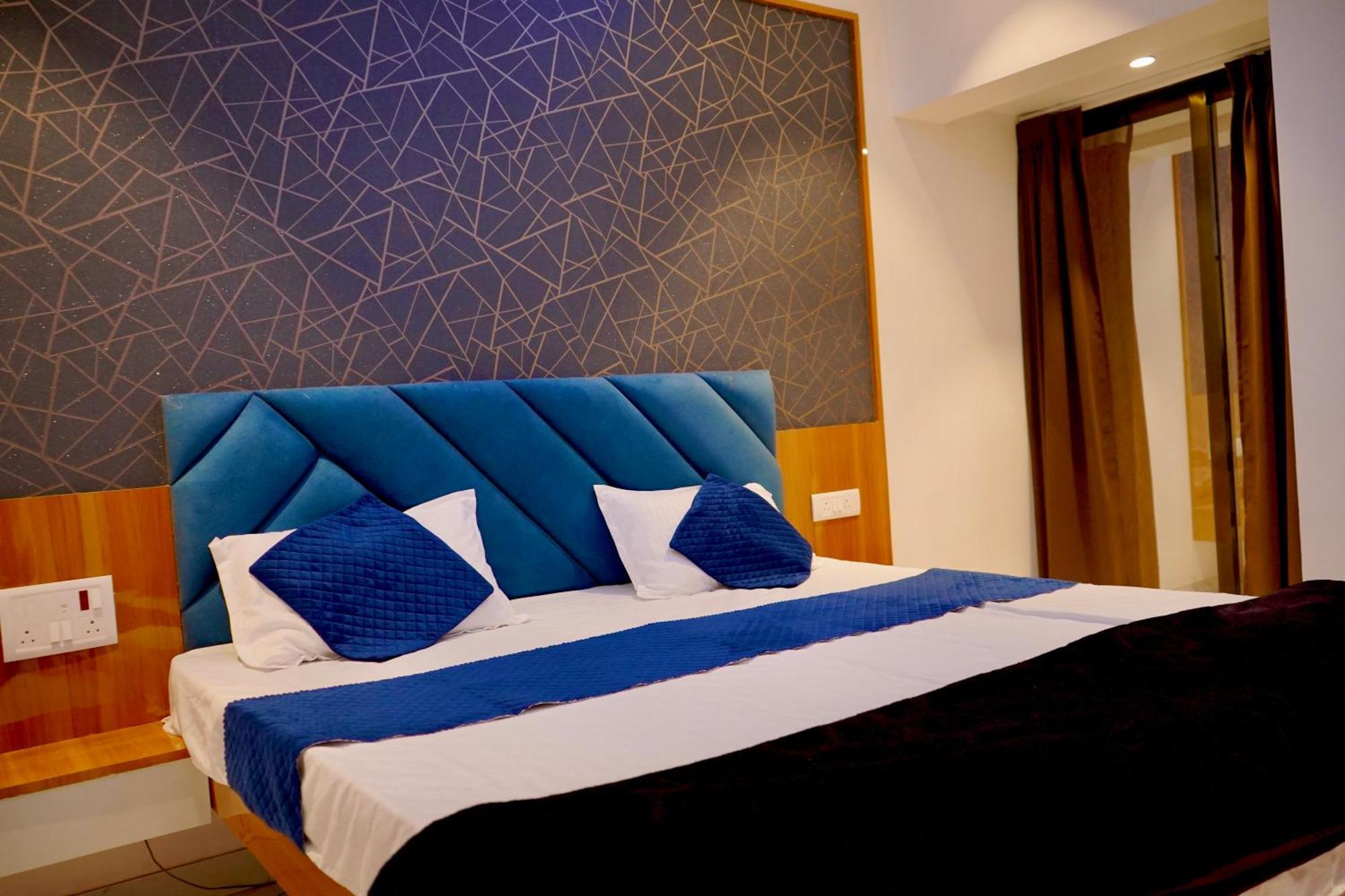 Hotel Madhuban Aurangabad  Buitenkant foto