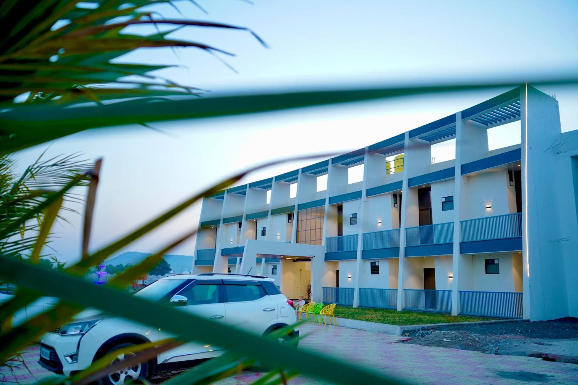 Hotel Madhuban Aurangabad  Buitenkant foto
